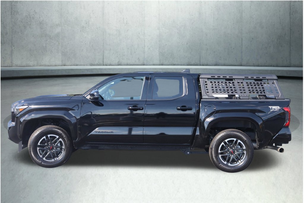 Used 2025 Toyota Tacoma TRD Sport AWD/4WD image 27