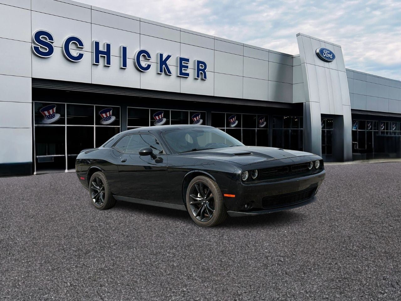 Used 2017 Dodge Challenger SXT Plus RWD image 1