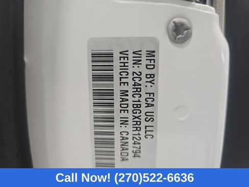 Used 2024 Chrysler Pacifica Touring-L image 16