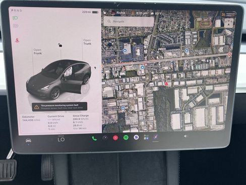 Used 2023 Tesla Model Y Long Range AWD/4WD image 34