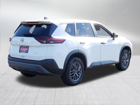 Used 2023 Nissan Rogue S AWD/4WD image 7