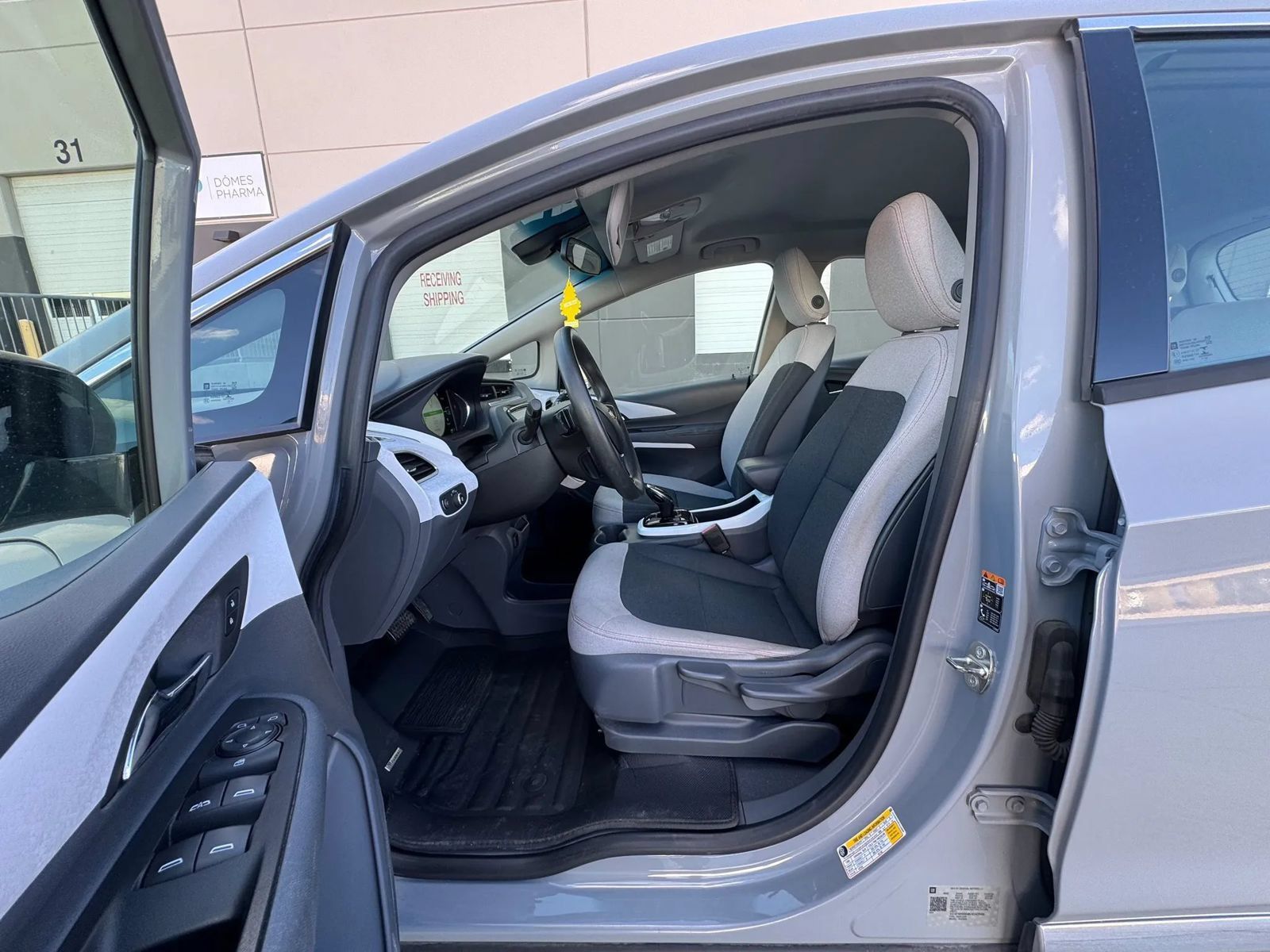 Used 2019 Chevrolet Bolt LT FWD image 9