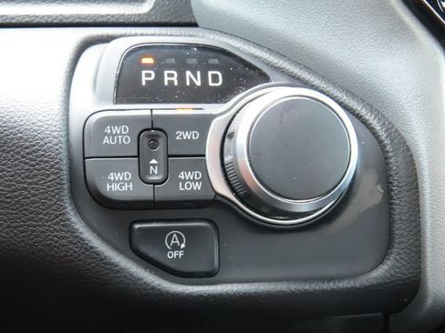 Used 2025 RAM 1500 Big Horn AWD/4WD image 26