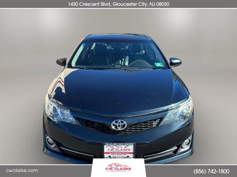 Used 2012 Toyota Camry SE image 3