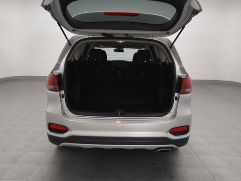 Used 2020 Kia Sorento LX image 29