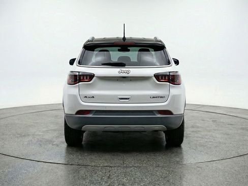 Used 2025 Jeep Compass Trailhawk image 7