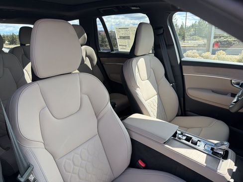 New 2026 Volvo XC90 B5 Core w/ Protection Package Premier AWD/4WD image 25