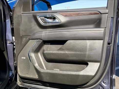 Used 2022 Chevrolet Tahoe Z71 w/ Luxury Package image 23