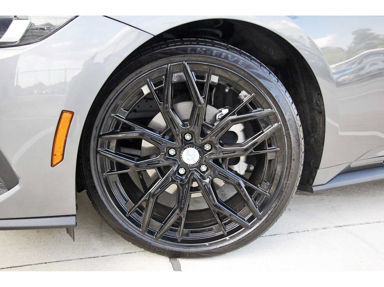 Used 2025 Ford Mustang Coupe RWD image 25