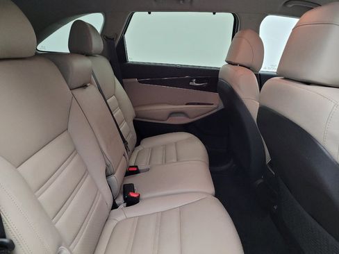 Used 2017 Kia Sorento EX w/ EX V6 Premium Package image 19