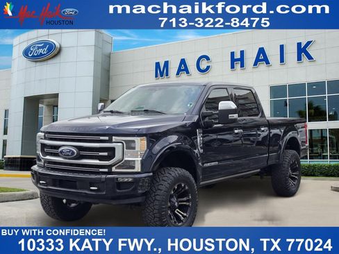 Used 2022 Ford F350 Platinum w/ Tremor Off-Road Package AWD/4WD image 1