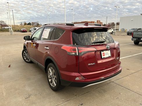 Certified 2018 Toyota RAV4 Limited image 4