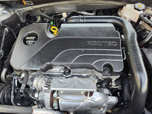 Used 2025 Chevrolet Malibu LT FWD image 24