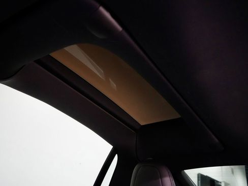 Used 2018 Tesla Model X 75D image 6