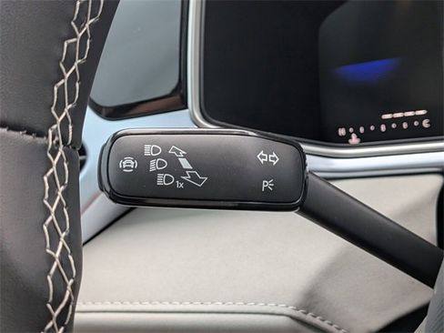 New 2026 Volkswagen Taos SE image 31