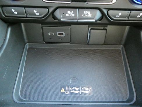 Used 2021 Chevrolet Tahoe LT image 30