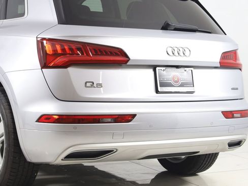 Used 2019 Audi Q5 2.0T Premium Plus w/ Premium Plus Package AWD/4WD image 24