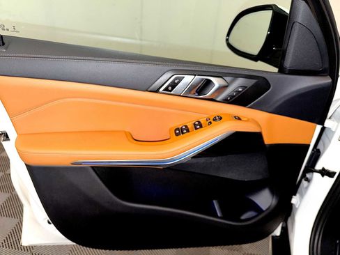 Certified 2023 BMW X5 xDrive40i w/ Premium Package image 11