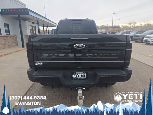 Used 2022 Ford F350 Lariat w/ Black Appearance Package image 4