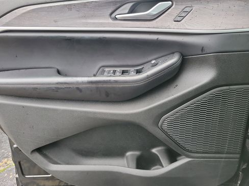 Used 2024 Jeep Grand Cherokee Limited image 21