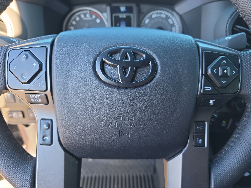 Used 2022 Toyota Tacoma TRD Sport w/ Technology Package AWD/4WD image 43