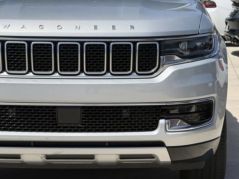 Used 2024 Jeep Wagoneer Series II w/ Flexible Seating Group RWD image 8