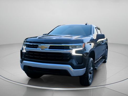 Used 2022 Chevrolet Silverado 1500 LT w/ Protection Package RWD image 10