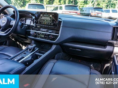 Used 2025 Nissan Pathfinder SL w/ Black Appearance Package FWD image 26