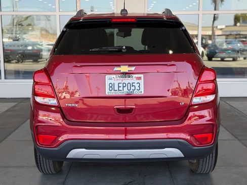Used 2019 Chevrolet Trax LT w/ LT Convenience Package FWD image 11