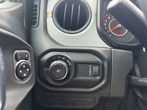 Used 2024 Jeep Wrangler Willys image 4