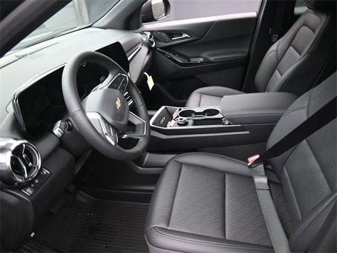 New 2026 Chevrolet Equinox LT image 8