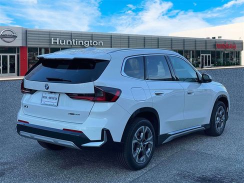 Used 2025 BMW X1 xDrive28i image 8