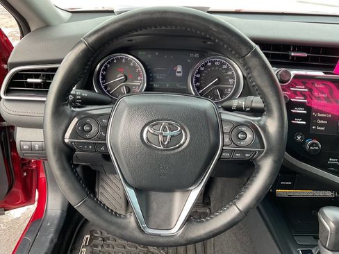 Used 2020 Toyota Camry XLE image 17