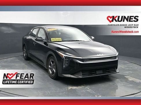 Used 2025 Kia K4 FWD image 1