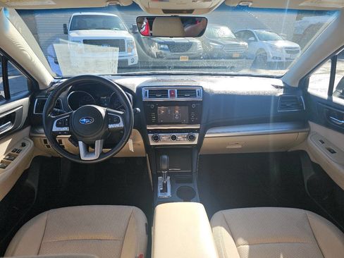 Used 2017 Subaru Outback 2.5i Premium image 20