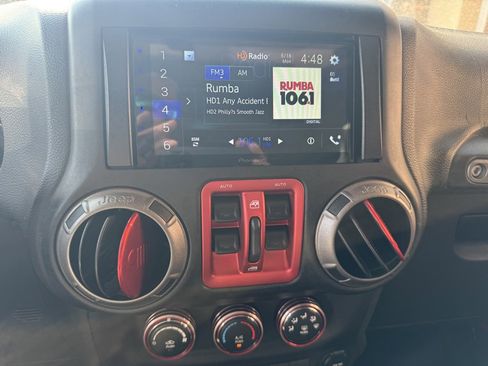 Used 2015 Jeep Wrangler Unlimited Sport w/ Quick Order Package 24S AWD/4WD image 11