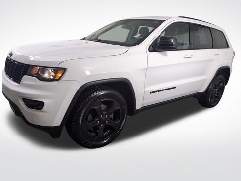 Used 2018 Jeep Grand Cherokee Laredo AWD/4WD image 1
