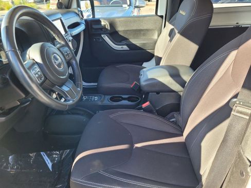 Used 2013 Jeep Wrangler Sahara w/ Connectivity Group image 19