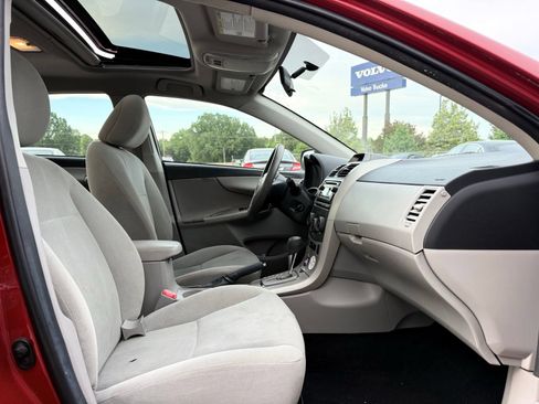 Used 2012 Toyota Corolla LE w/ Premium Pkg FWD image 19