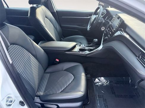 Used 2023 Toyota Camry SE image 14