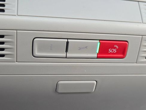 Used 2025 Volkswagen Jetta SE FWD image 10