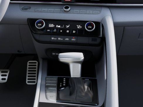 New 2026 Hyundai Elantra SEL FWD image 16