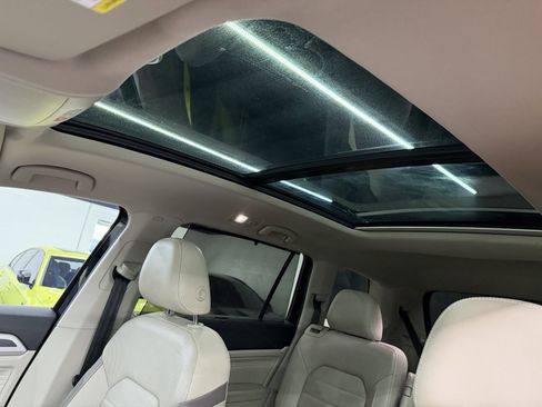 Used 2022 Volkswagen Atlas SEL Premium image 27