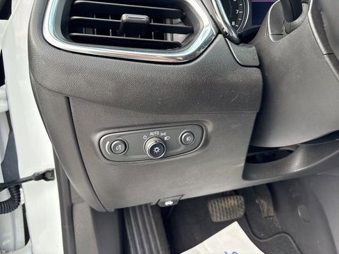 Used 2022 Chevrolet Equinox Premier AWD/4WD image 49