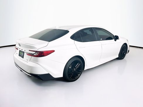 Used 2026 Toyota Camry SE FWD image 9