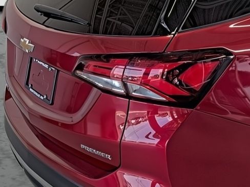 Certified 2022 Chevrolet Equinox Premier FWD image 15