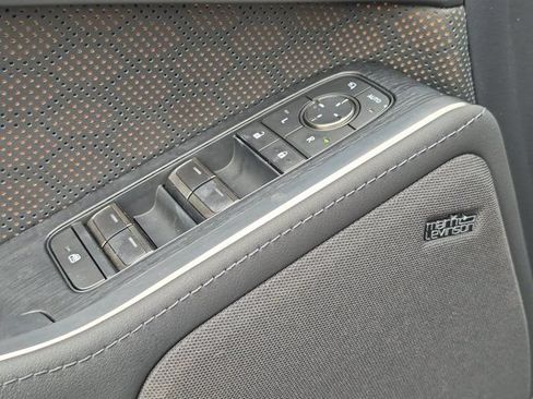 Used 2024 Lexus GX 550 w/ Accessory Package (2T) AWD/4WD image 15