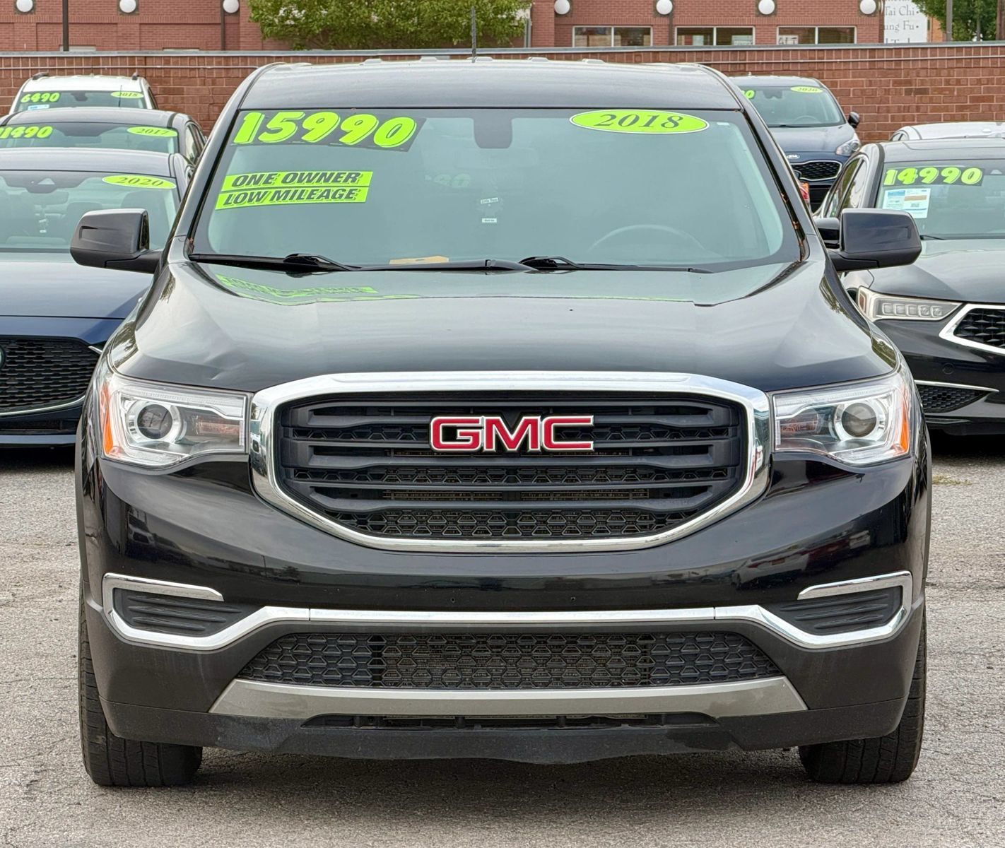 Used 2018 GMC Acadia SLE AWD/4WD image 3