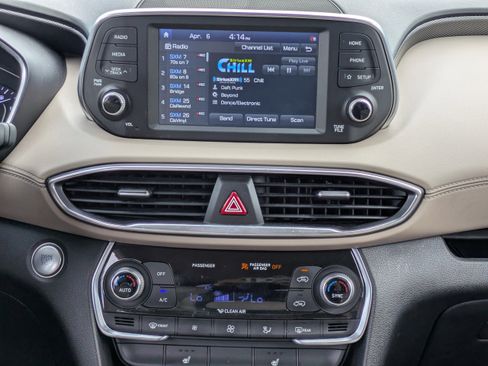 Used 2020 Hyundai Santa Fe SEL w/ Convenience Package image 13