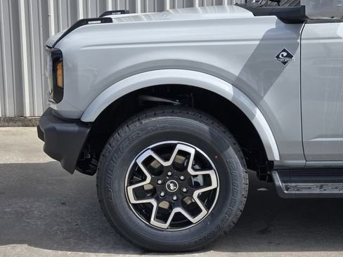 New 2026 Ford Bronco Outer Banks AWD/4WD image 8